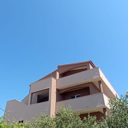 Apartments Davor ドラゲ エクステリア 写真