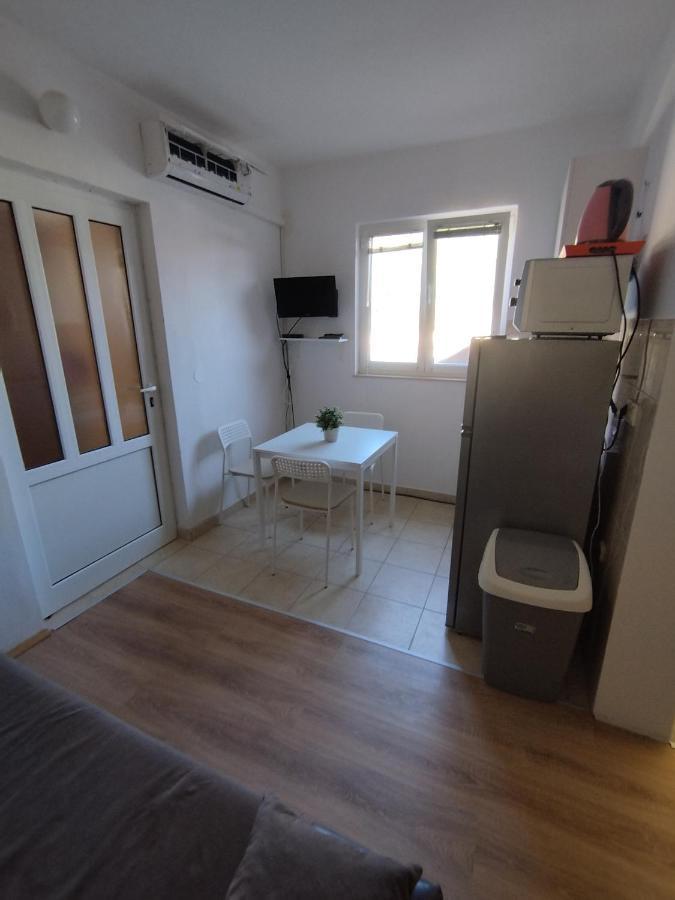 Apartments Davor ドラゲ エクステリア 写真