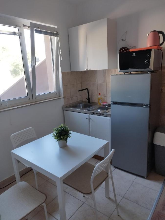 Apartments Davor ドラゲ エクステリア 写真