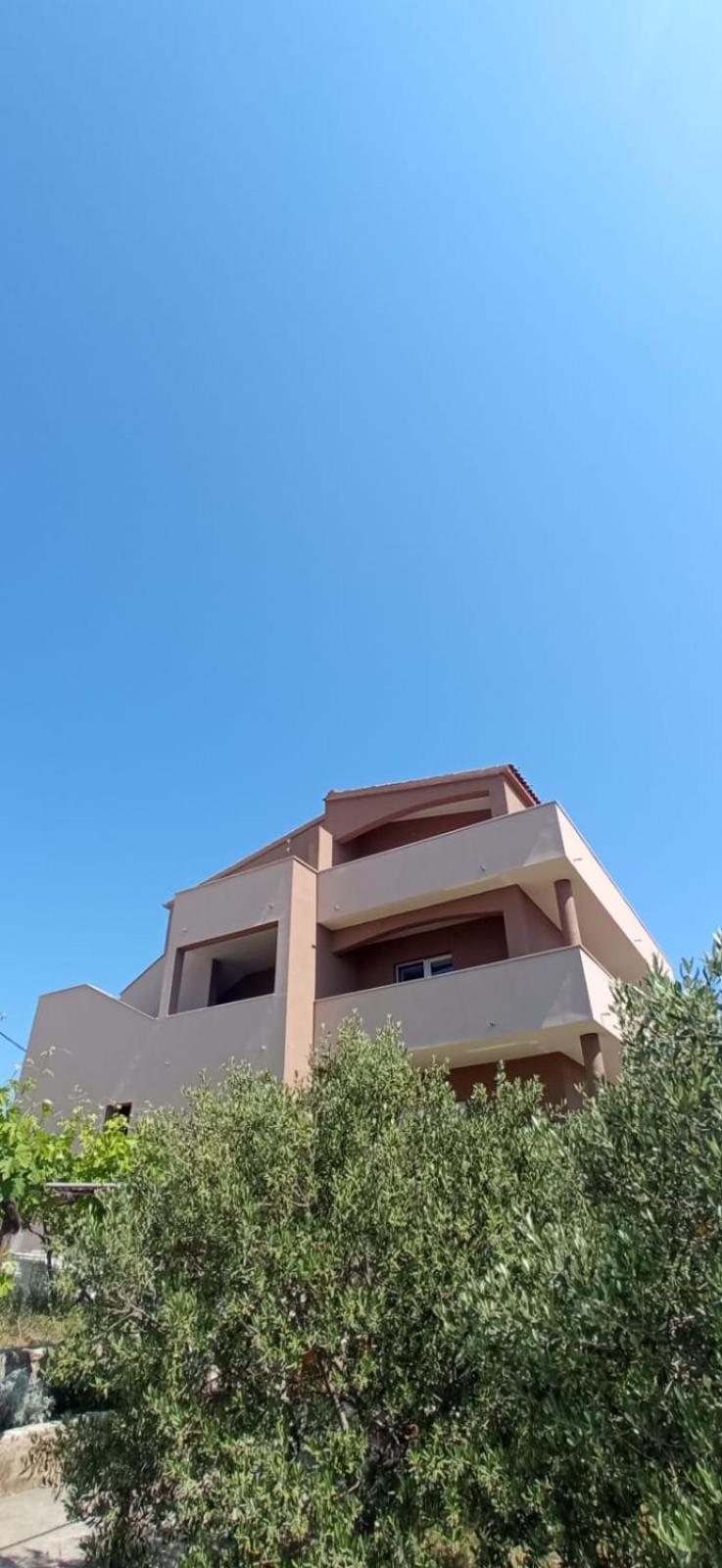 Apartments Davor ドラゲ エクステリア 写真